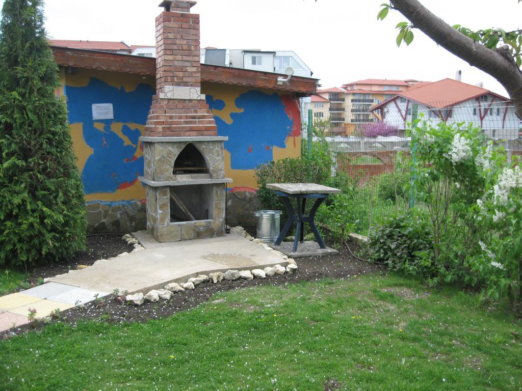 Chateau Aheloy Hotell Pomorie Exteriör bild